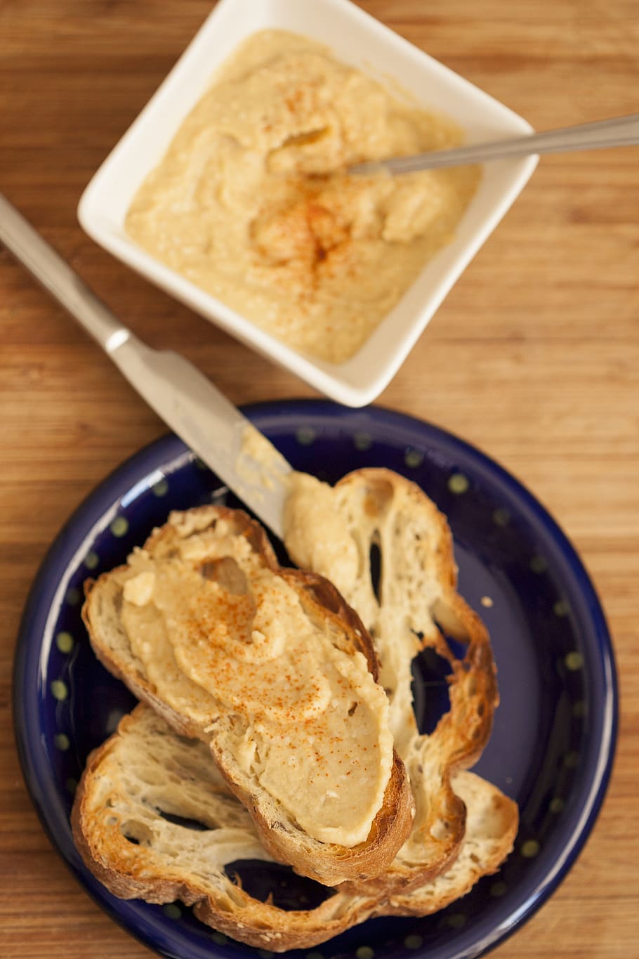 Toasted Breads, baked, bowl, bread knife, delicious, food, homemade HD wallpaper