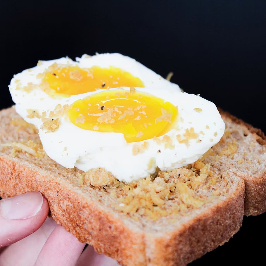 Sliced Bread With Eggs, black background, breakfast, cholesterol HD wallpaper