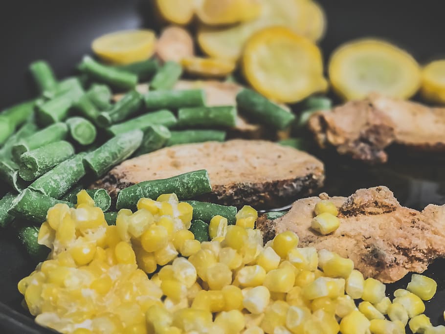Vegetable and Meat on Black Plate, beans, chicken, close-up, cook HD wallpaper