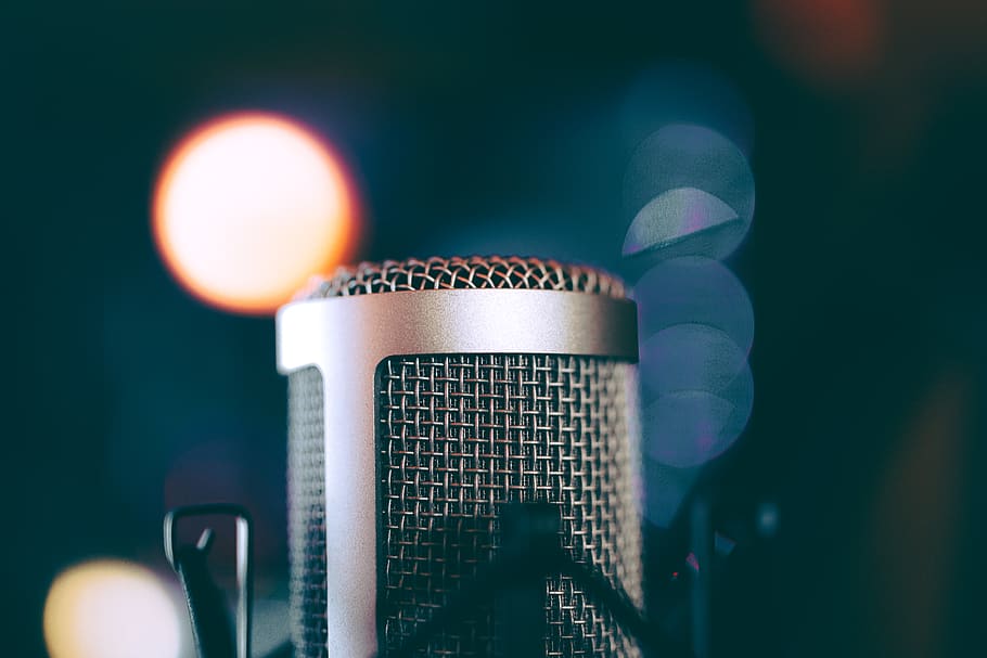 grey microphone, close-up, input device, technology, focus on foreground HD wallpaper