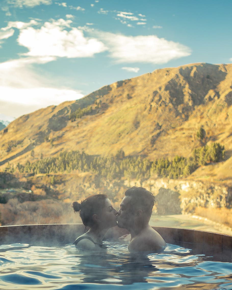 Man and Woman Dipped in Swimming Pool While Kissing, adventure HD wallpaper