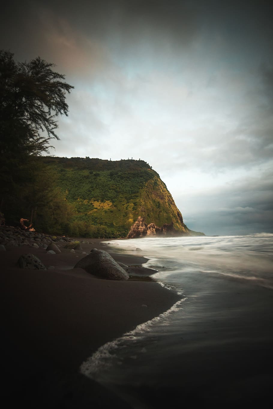 mountain beside beach, outdoors, water, coast, sea, nature, ocean HD wallpaper