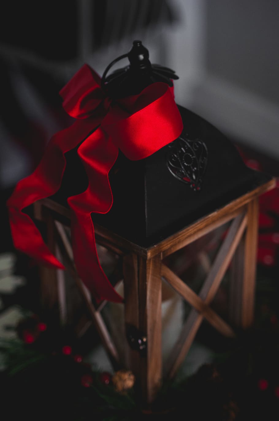 Brown and Black Hanging Lantern, bow, candle, close -up, colors HD wallpaper