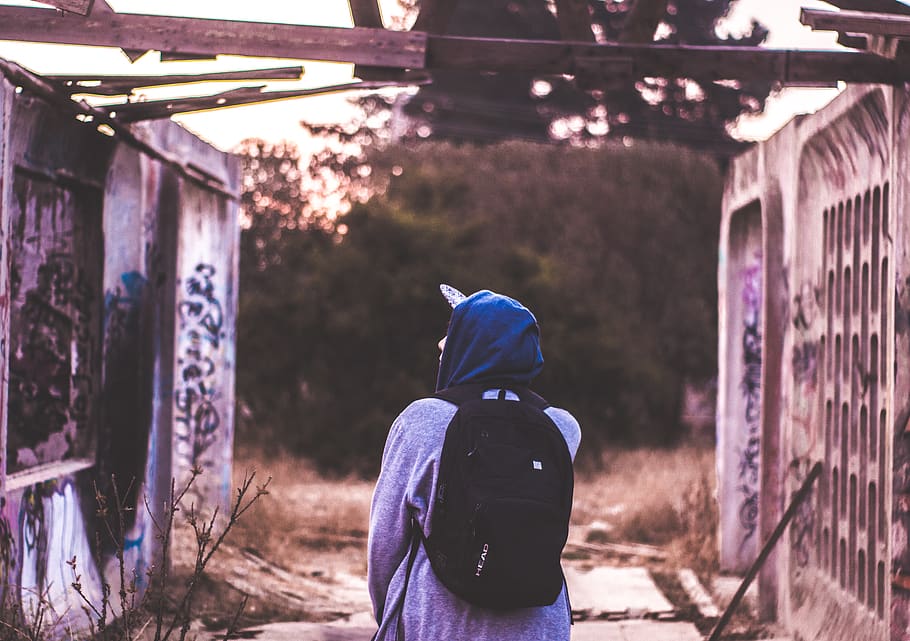 chile, quilpué, back, man, travel, city, ruins, mood, portrait HD wallpaper