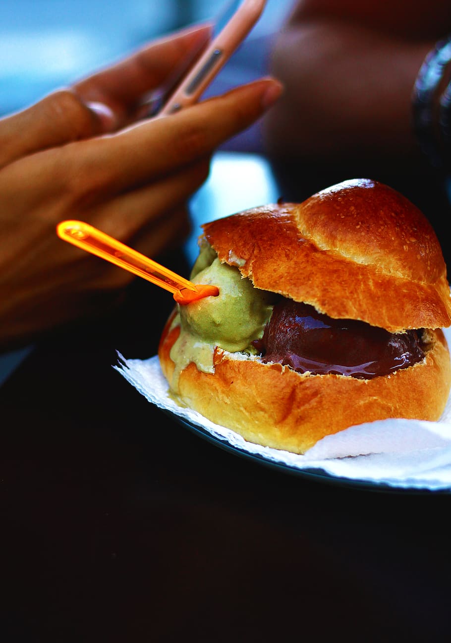 brioche, food, human hand, food and drink, human body part HD wallpaper