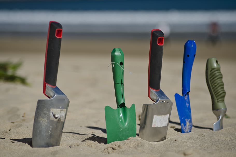 shovel, trowel, outdoors, sand, tool, soil, focus on foreground, HD wallpaper