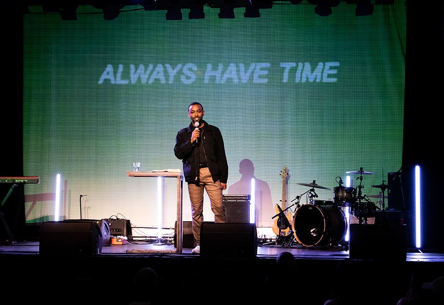man singing on stage, one person, music, dj, occupation, standing HD wallpaper