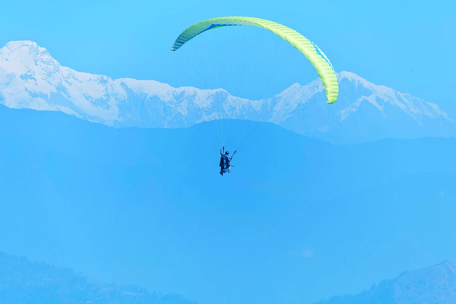 green parachute, leisure activities, adventure, gliding, vehicle HD wallpaper