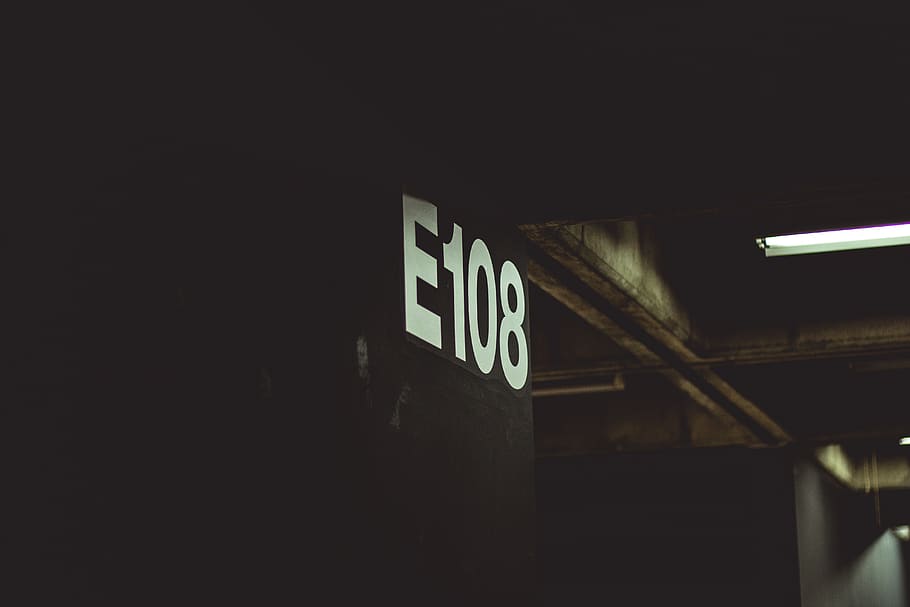 E108 room signage, argentina, word, ciudad universitaria, buenos aires HD wallpaper