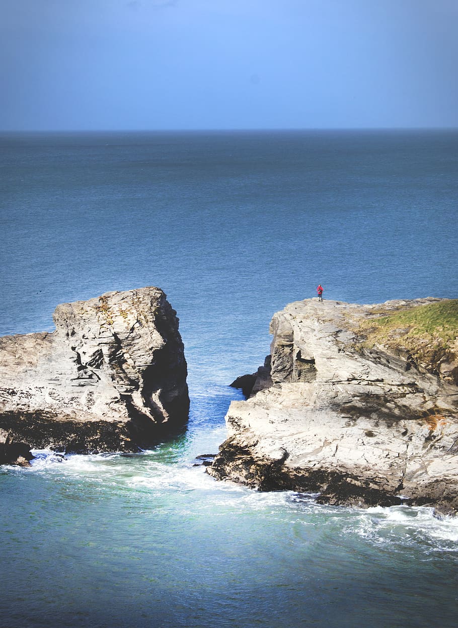 Scenic View of the Ocean, bay, beach, cliffs, daylight, horizon HD wallpaper