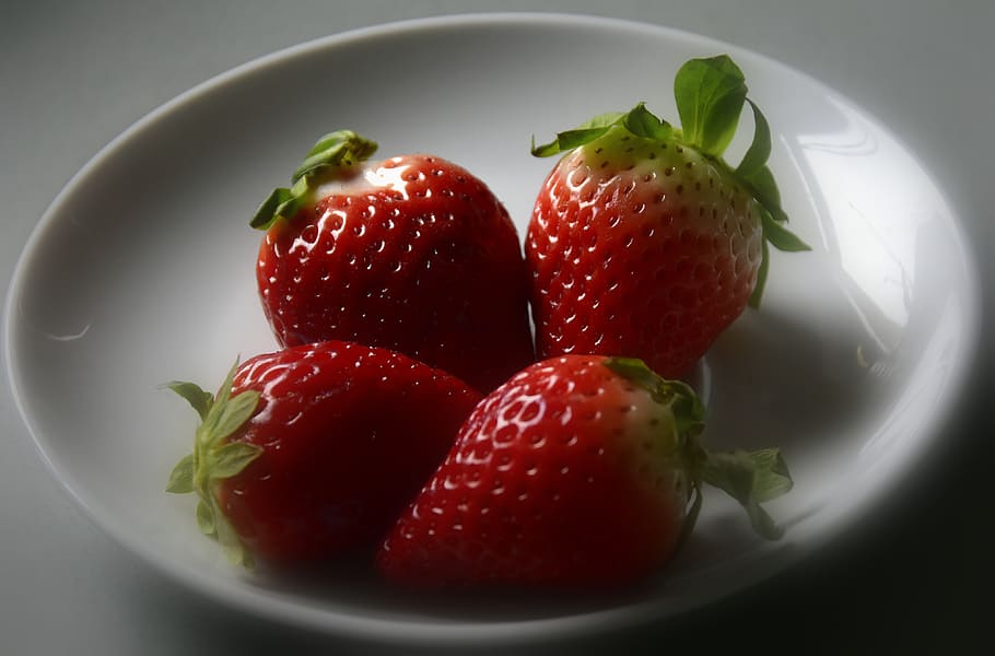 strawberry, healthy eating, fruit, food, berry fruit, food and drink HD wallpaper