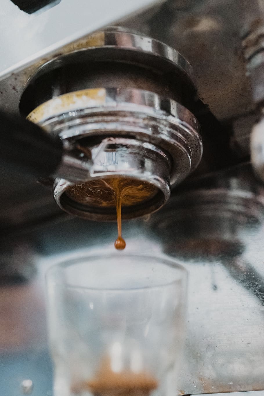 drinking glass with chocolate syrup, coffee cup, espresso machine HD wallpaper