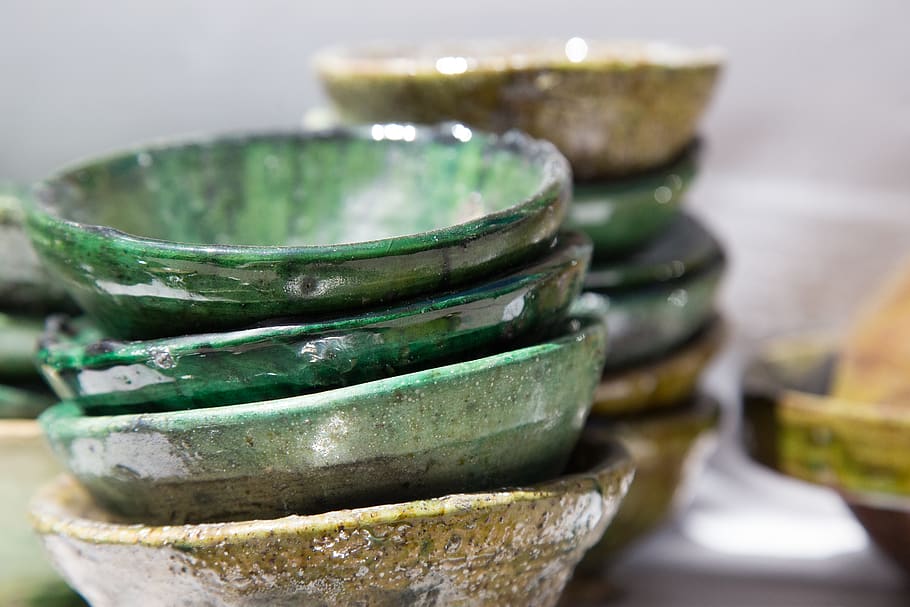 green bowls, focus on foreground, no people, stack, close-up HD wallpaper