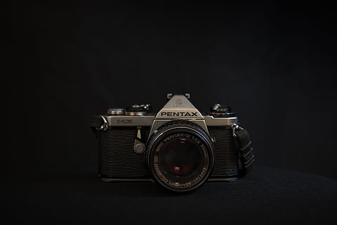 camera, old, antique, retro, film, classic, black background HD wallpaper