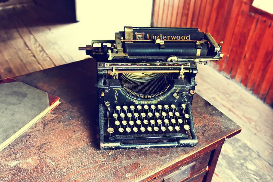 typewriter, vintage, table, retro styled, no people, communication HD wallpaper