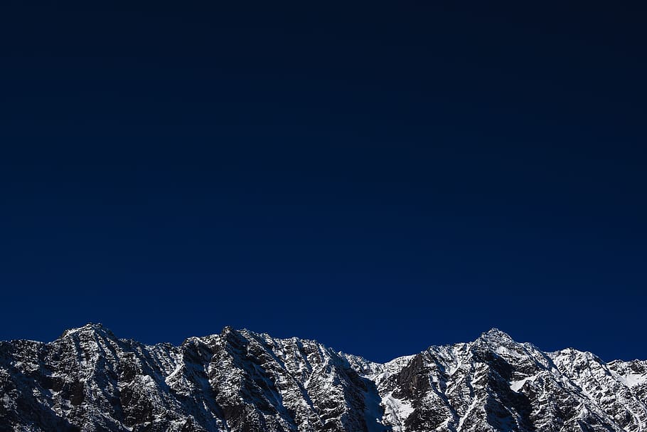 snow capped mountain during clear blue sky, nature, mountain range HD wallpaper