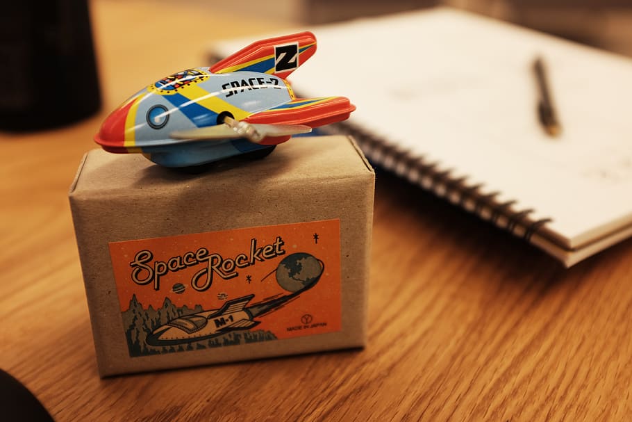 space, rocket, design, science, ship, retro, toy, fun, colorful HD wallpaper