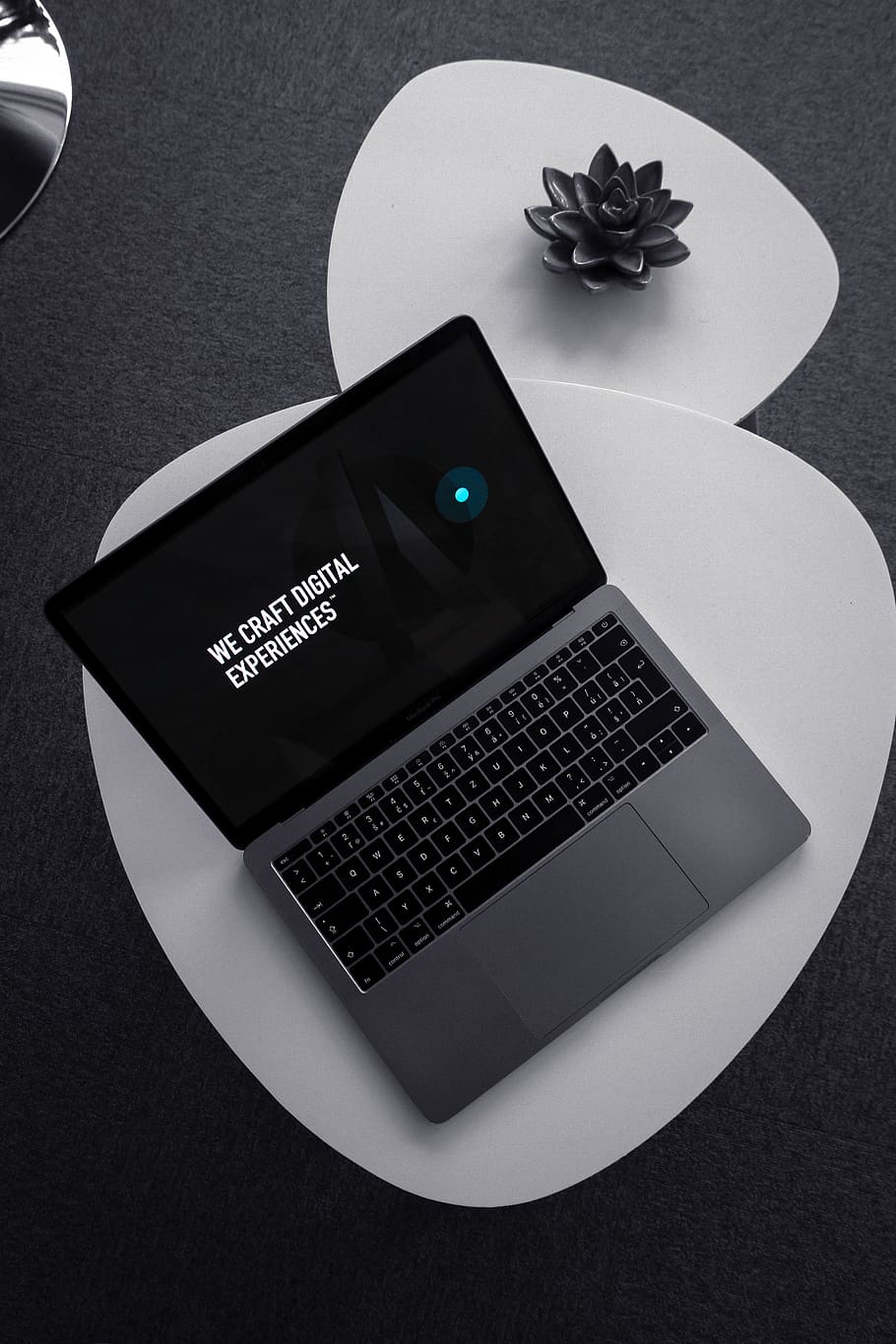 czechia, prague, laptop, table, technology, wireless technology HD wallpaper