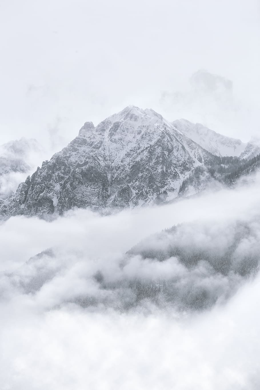 Snow-covered Mountain, black-and-white, clouds, cold, desktop wallpaper HD wallpaper