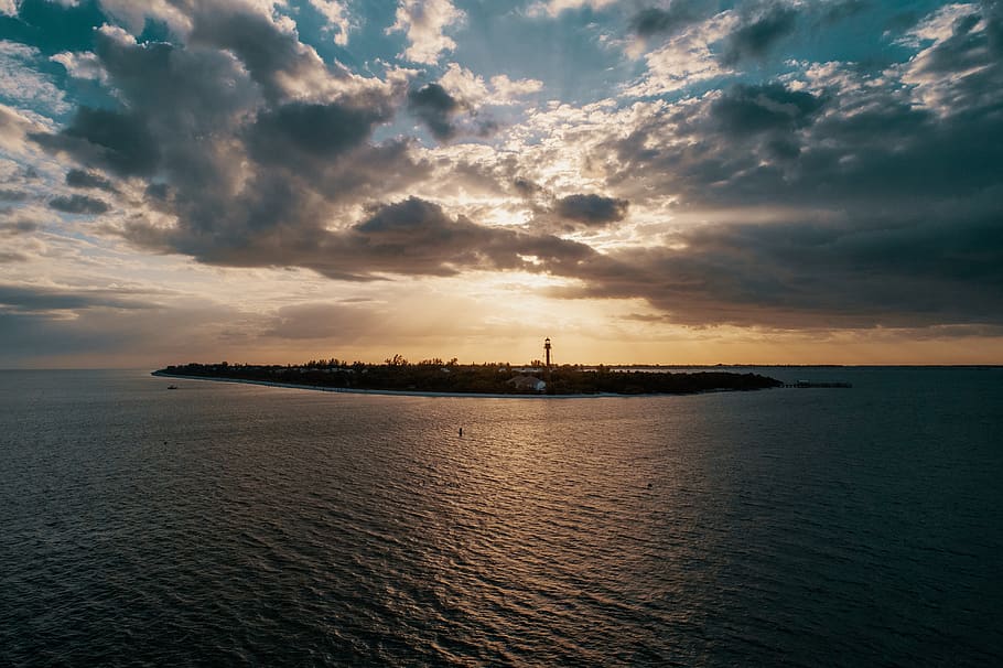 Island Surrounding of Water, beach, clouds, dawn, evening, high angle shot HD wallpaper