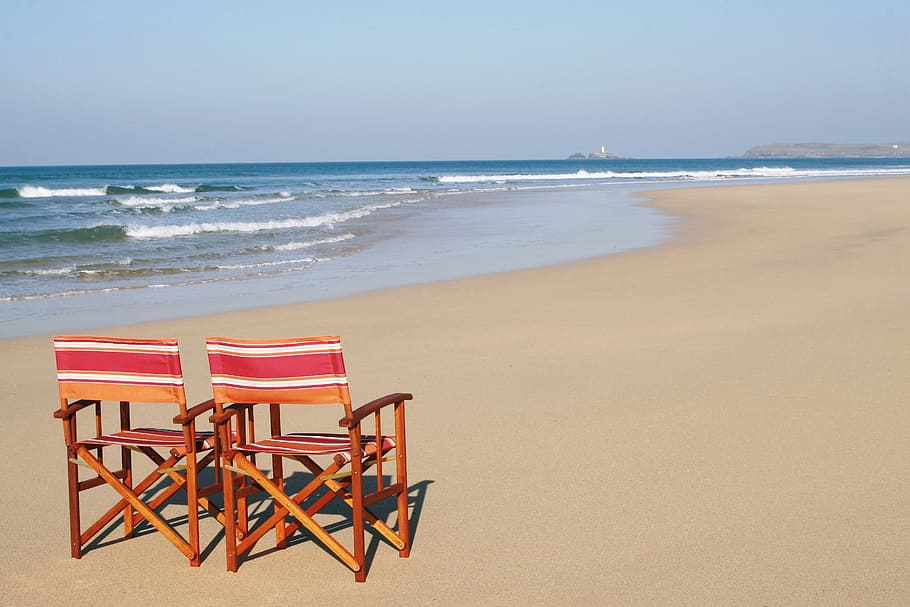 chairs, coast, beach life, sea, land, water, sand, horizon HD wallpaper