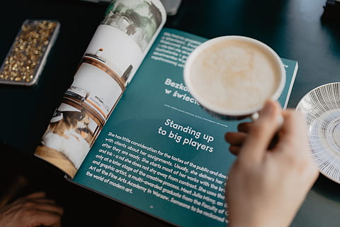 Reading a magazine, workspace, desk, time, break, entrepreneur HD wallpaper