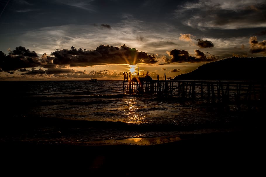 Silhouette of Sunset, backlit, beach, boardwalk, clouds, cloudscape HD wallpaper