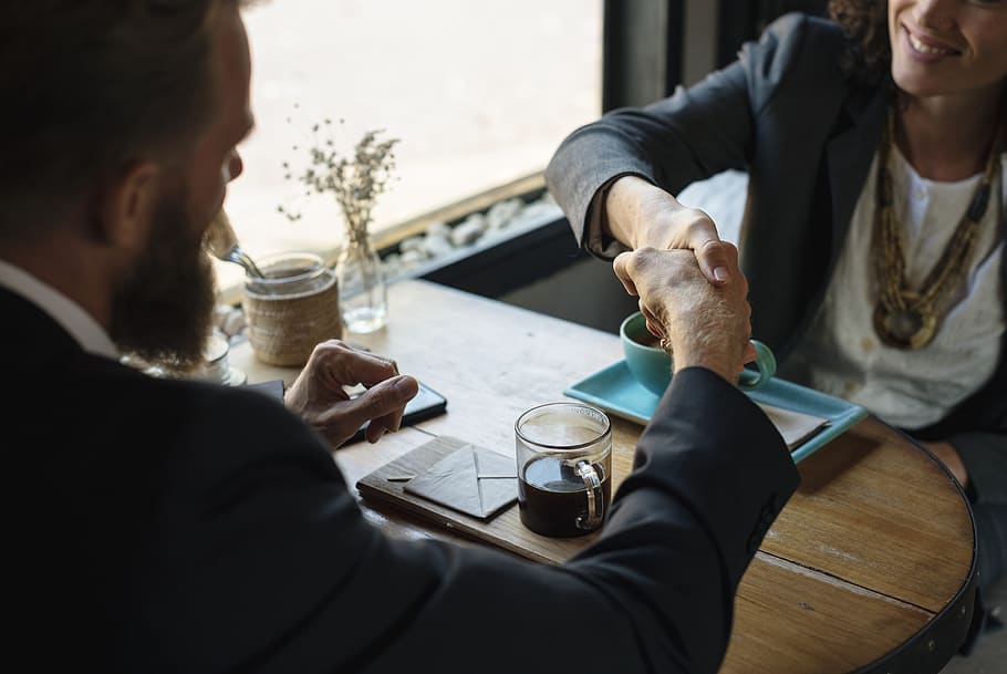 Man and Women Hand Shake, adults, beverage, brainstorming, break HD wallpaper
