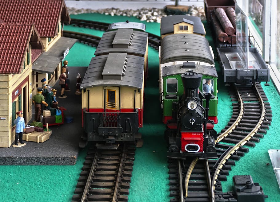 railway station, model railway, platform, figures, garden railway HD wallpaper