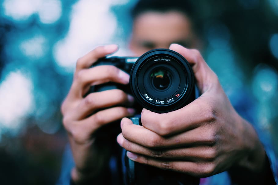 holding, photography themes, camera - photographic equipment HD wallpaper
