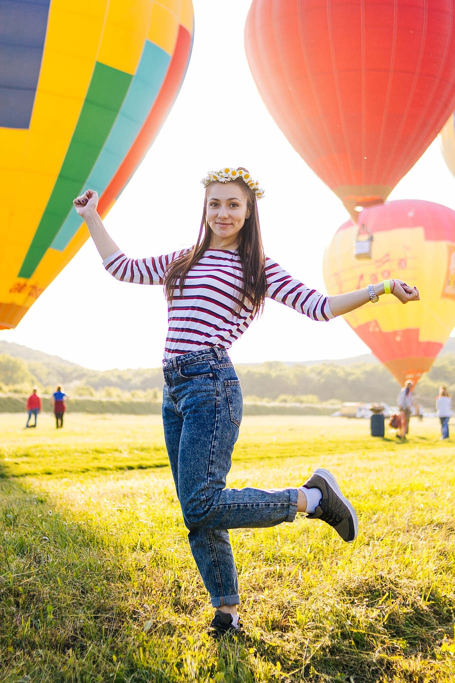 Free Images : grass, girl, lawn, meadow, flower, cute, sitting, colorful,  outside, happy, pose, beauty, photo shoot, portrait photography, human  positions 2172x1448 - - 967553 - Free stock photos - PxHere