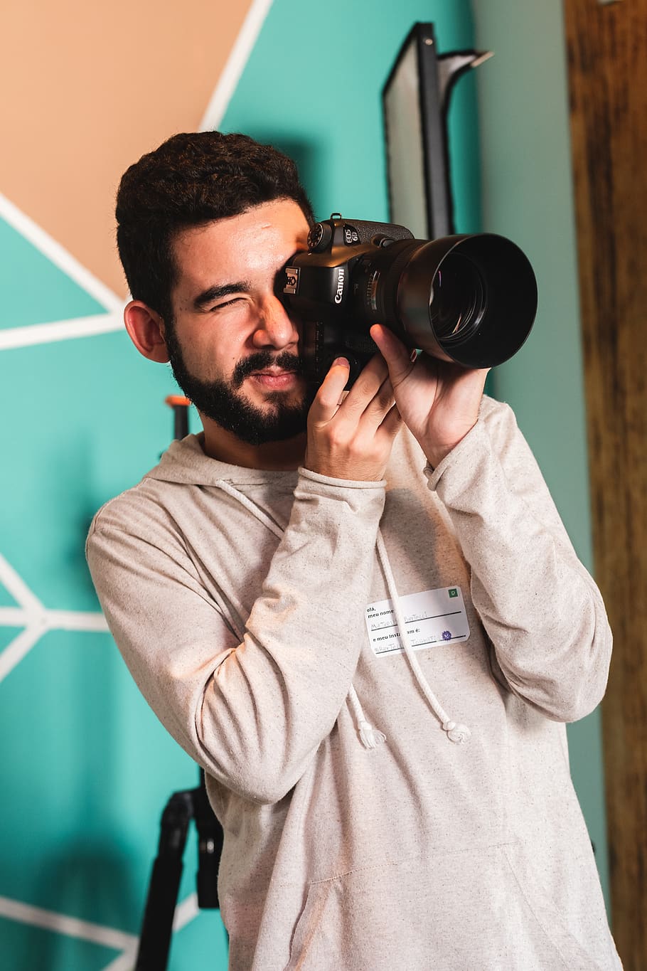 Man Using Dslr Camera, camera lens, canon, focus, photographer HD wallpaper