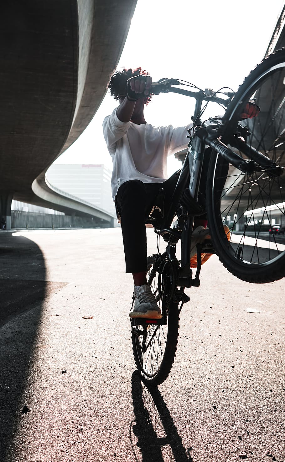 man riding hardtail bike during daytime, street, city, bmx, male, HD wallpaper