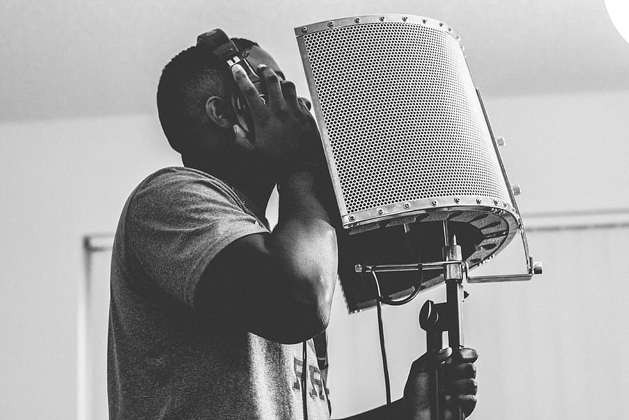 guy, singing, headphone, microphone, studio, music, musical HD wallpaper