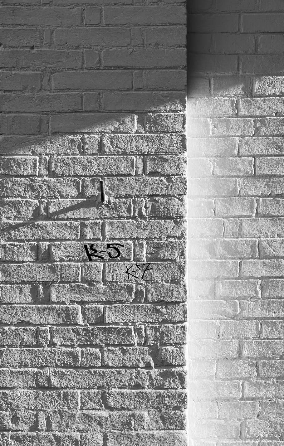 grayscale bricked wall, path, walkway, light, pavement, sidewalk HD wallpaper