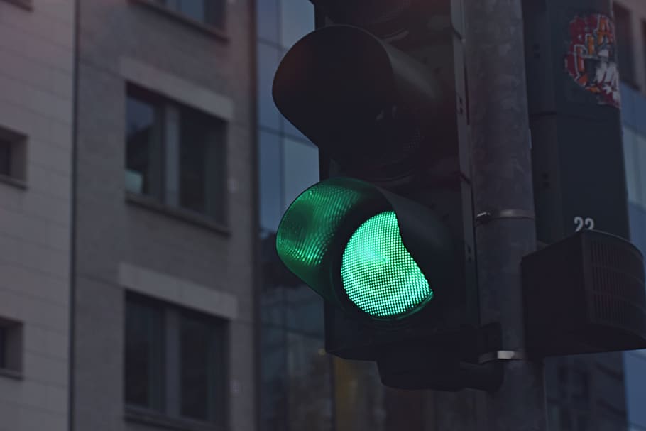 Black Traffic Light Displaying Green Go Signal , safety, stoplight HD wallpaper