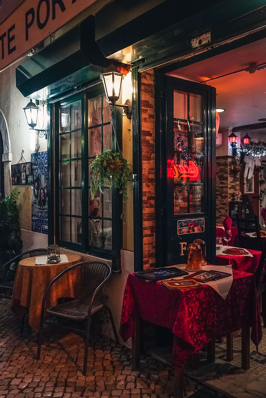 Photography of Store, architecture, chairs, design, lamp, night HD wallpaper