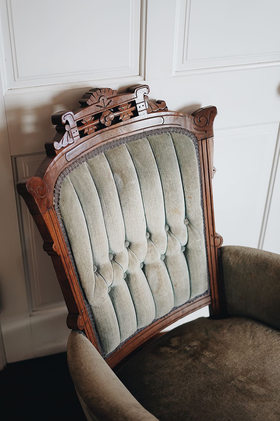 tufted brown sofa chair, indoors, home interior, architecture HD wallpaper