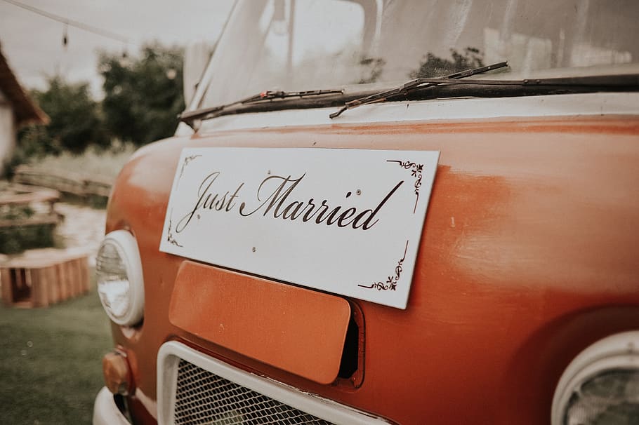 Just Married Plank Board in Front of Red Van, automobile, close-up HD wallpaper