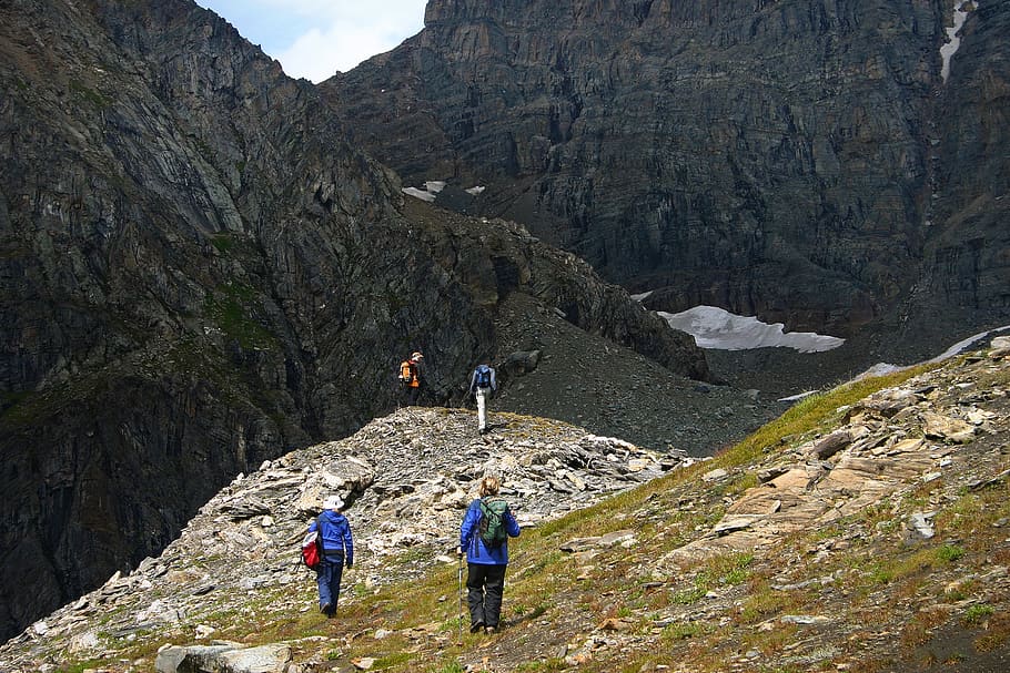 Gray and Green Mountain, action, adventure, banff, canada, challenge HD wallpaper