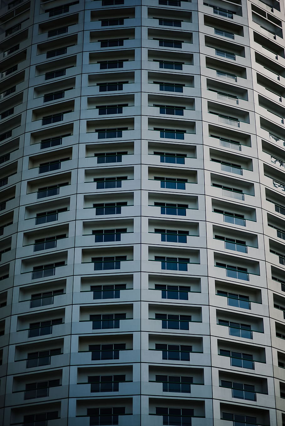 white painted concrete building, window, repetition, pattern HD wallpaper