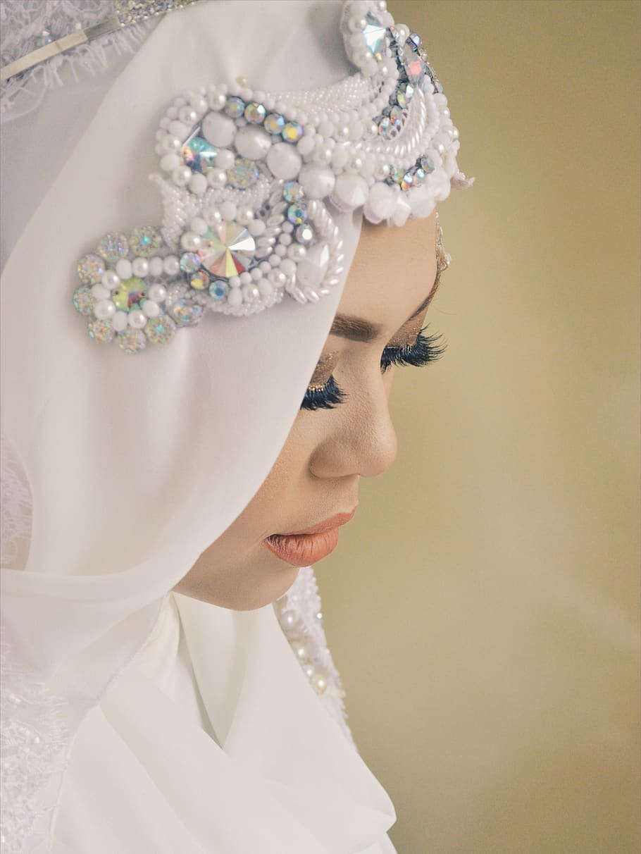 woman wearing white abaya wedding dress, indonesia, bandung, bling