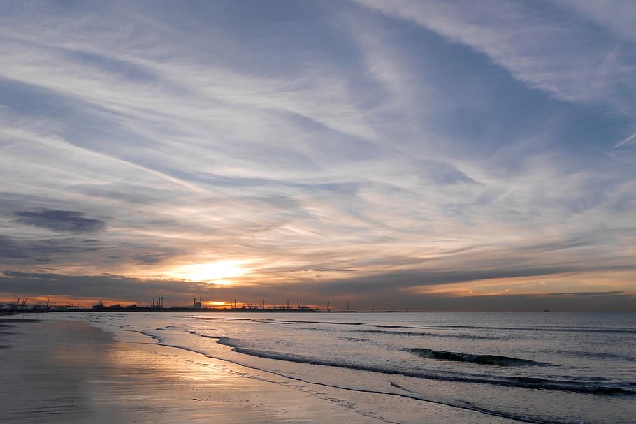 beach under white and blue cloudy sky, nature, outdoors, dusk HD wallpaper