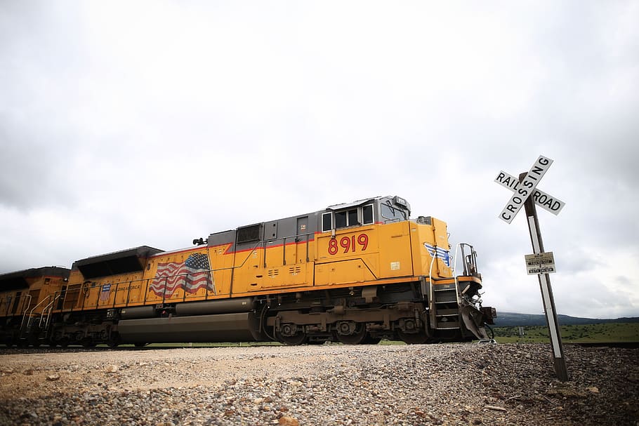 yellow vehicle, transportation, mode of transportation, sky, rail transportation HD wallpaper