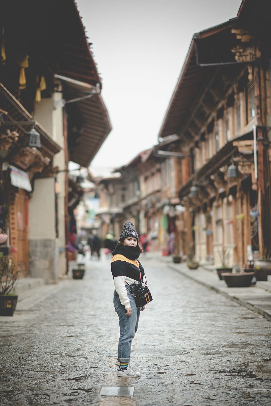 walkway, path, person, human, sidewalk, pavement, clothing HD wallpaper
