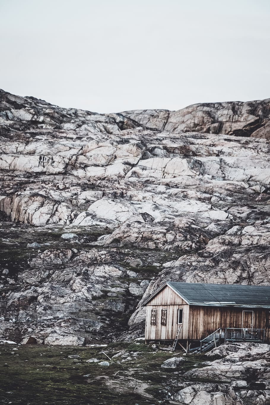 house beside mountain, architecture, built structure, sky, building exterior HD wallpaper
