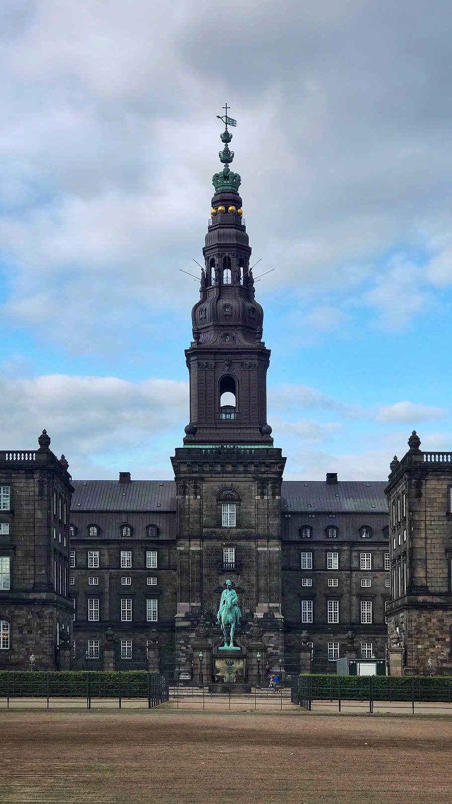 architecture, building, tower, downtown, urban, city, clock tower HD wallpaper