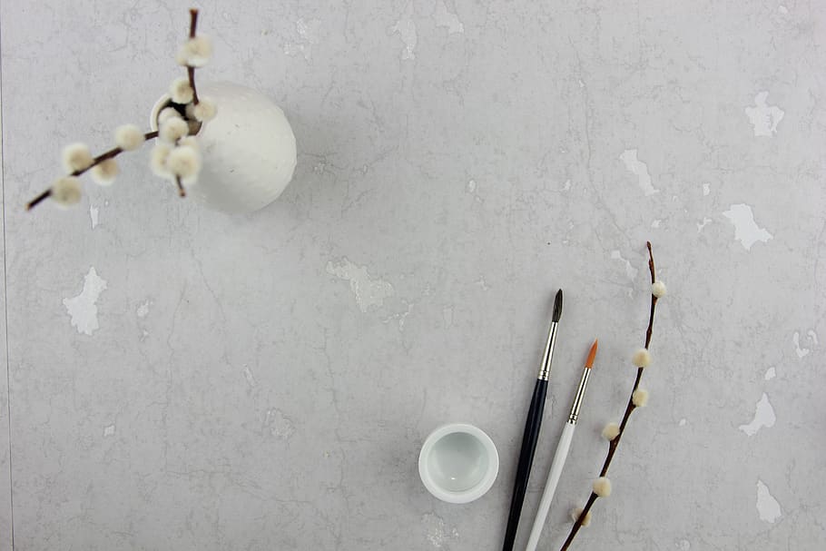 two paint brushes beside ceramic vase, no people, indoors, white color HD wallpaper