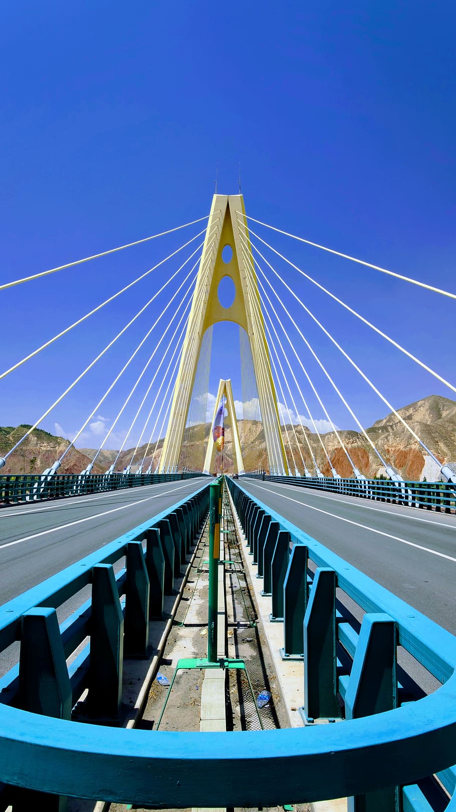 bridge under blue sky, building, road, motorway, highway, architecture HD wallpaper