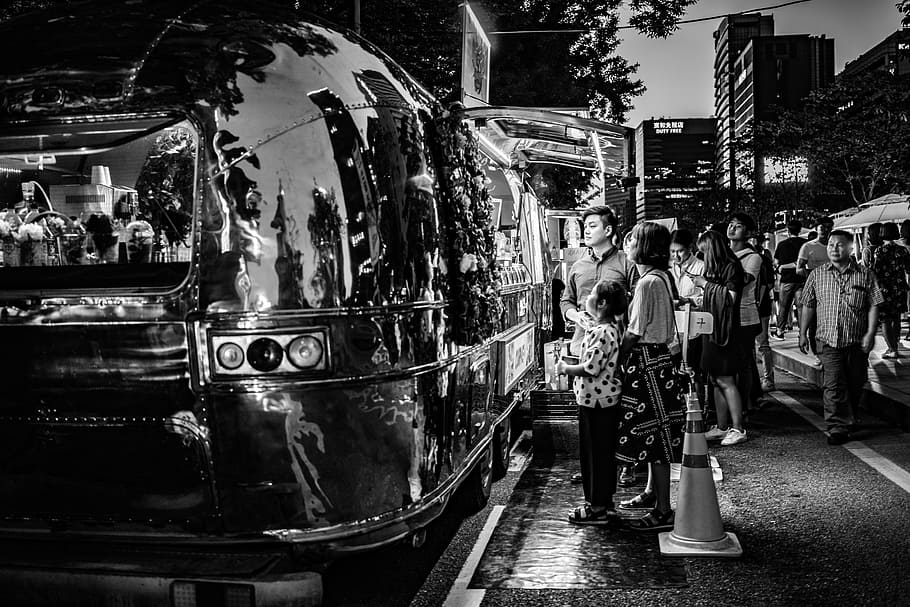 grayscale photography of people near food truck, platform, train HD wallpaper